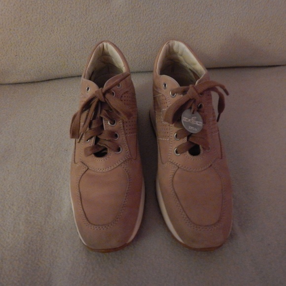 "HOGAN" interactive sneakers. - Picture 1 of 5